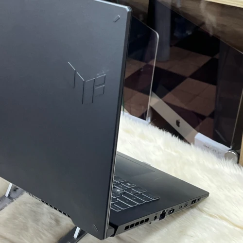 ASUS TUF GAMING F17 I9 13900H RAM 32GO DISQUE 1000 GO 1TO SSD RTX4060 8GO ECRAN 17.3 3K 240HZ 3MS