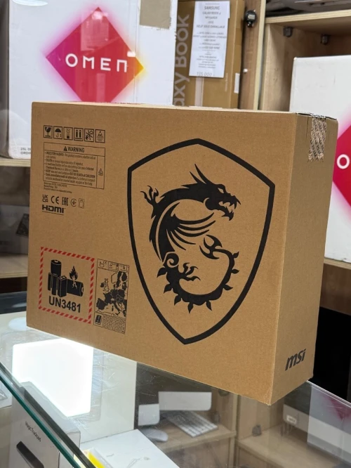 MSI TITAN 18 HX DRAGON ÉDITION ULTRA 9 285Hx 96Go 6To SSD NVIDIA GeForce RTX5090 24Go GDDR7 4K Neuf 