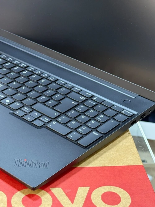 LENOVO THINKPAD E16 GEN 3 INTEL CORE ULTRA 5 225U 16GO 512GO SSD NEUF SOUS EMBALLAGE