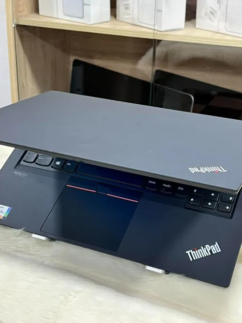 LENOVO THINKPAD T14 GEN 2 I5 VPRO 1145G7 16GO 256GO SSD ECRAN 14" FULL HD 1080P LED WINDOWS 11