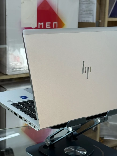 HP ELITEBOOK 640 G10 I7 1355U 16Go 512GO SSD NVME