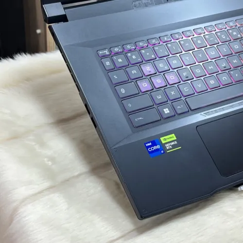 MSI KATANA 17 B12V I7 12650H RAM 16 GO 1000 GO 1TO SSD RTX4060 8GO ECRAN 17.3" 1080P IPS 144HZ 3MS