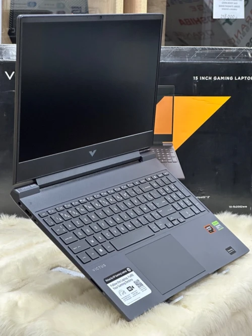 HP VICTUS 15 FB2082WM AMD RYZEN 5 8645HS 8GO DDR5 512GO SSD NVIDIA GEFORCE RTX4050 6GO NEUF SOUS EMB