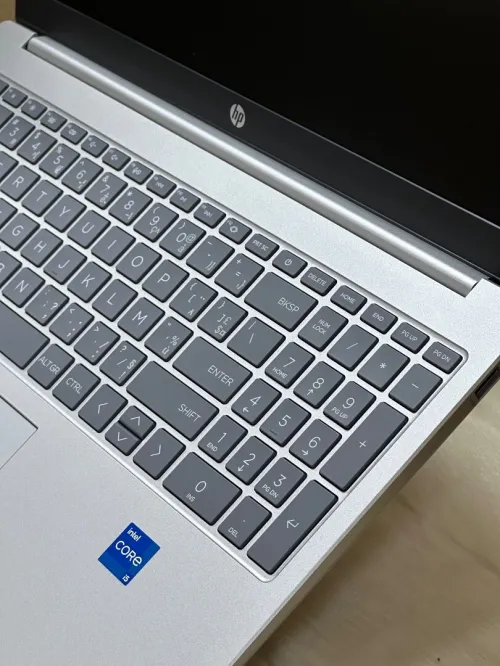 HP LAPTOP 15s FD0355NIA I5 1335U 8GO 512GO SSD NVME NEUF SOUS EMBALLAGE 