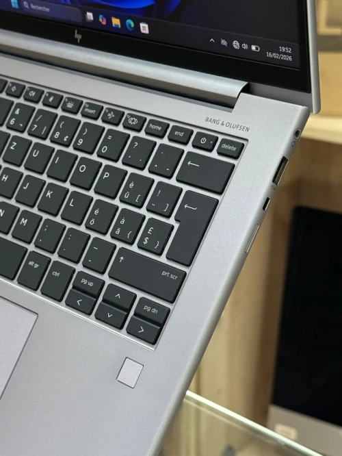 HP ZBOOK FIREFLY 14 G10 AMD RYZEN 7 PRO 7840HS 32GO 1TO SSD