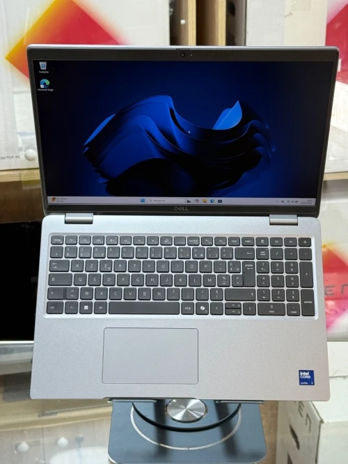 DELL PRECISION 3591 INTEL CORE ULTRA 7 165H 32GO 512GO SSD NVIDIA RTX1000 ada 6GO GDDR6