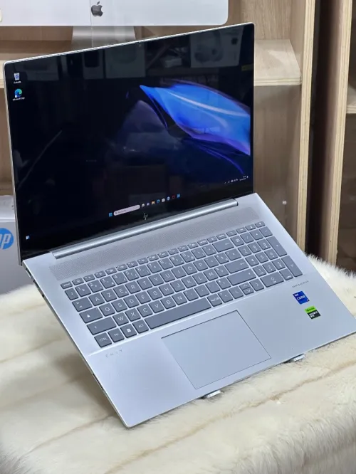 HP ENVY 17 CW0XXX I7 1355U 16GO 512GO SSD NVIDIA GEFORCE RTX3050 4GO GDDR6 17.3 NEUF