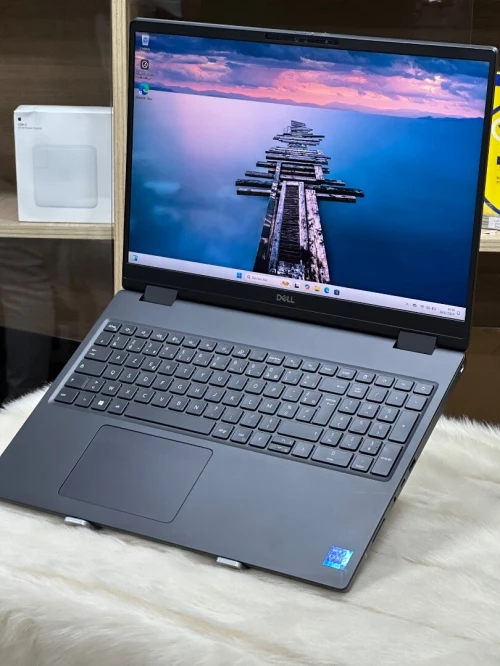 DELL PRECISION 7680 I7 13850HX 32GO DDR5X 2TO SSD NVME NVIDIA RTX2000 ada 8GO 