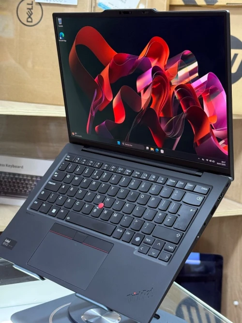 LENOVO THINKPAD X1 CARBON GEN 12 ULTRA 7 EVO 155U 32GO 1TO SSD 3K OLED TACTILE 