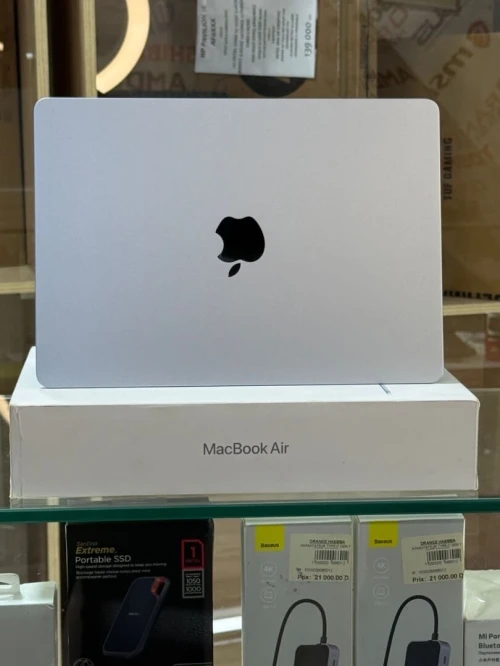 MACBOOK AIR RETINA 13.6 2025 M4 16GO 256GO SSD CYCLE 3 SOUS EMBALLAGE