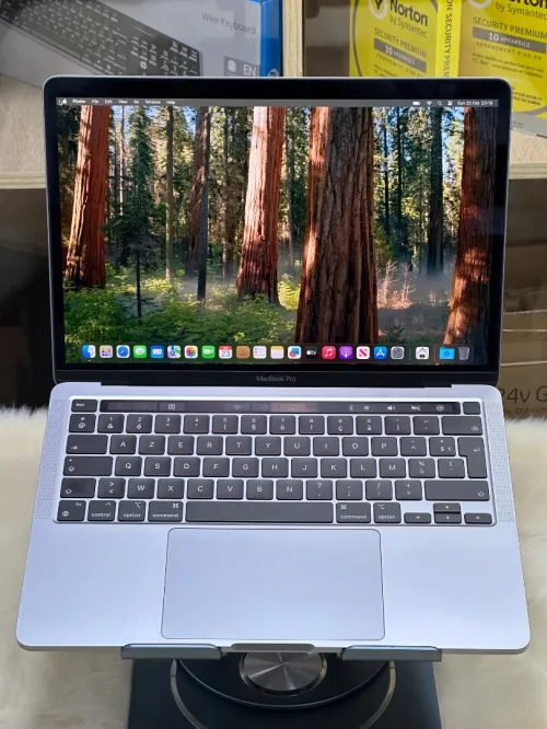 MACBOOK PRO RETINA 13.3 2020 M1 8GO 256GO SSD CYCLE 107