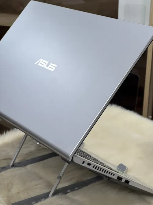 ASUS VIVOBOOK 15 X515E i5 1135G7 8GO 256GO SSD NVIDIA GEFORCE MX330 2GO NEUF SOUS EMBALLAGE 