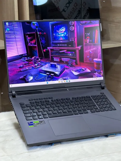 ASUS ROG STRIX G18 G814JIR I9 14900HS 32GO DDR5 1TO SSD NVIDIA GEFORCE RTX4070 8GO GDDR6 