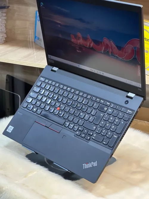 LENOVO THINKPAD P15s I5 VPRO 10310U 16GO 512GO SSD NVIDIA QUADRO P620 4GO 