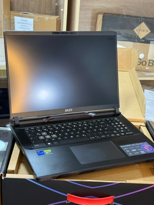 MSI RAIDER GE78HX 13VG I7 13700Hx 32GO 2TO SSD NVIDIA GEFORCE RTX4070 8GO NEUF SOUS EMBALLAGE 