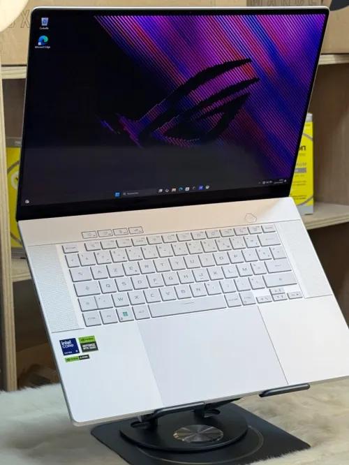 ASUS ROG ZEPHYRUS G16 GU605MI INTEL CORE ULTRA 9 185H 32GO 1TO SSD NVIDIA GEFORCE RTX4070 8GO GDDR6