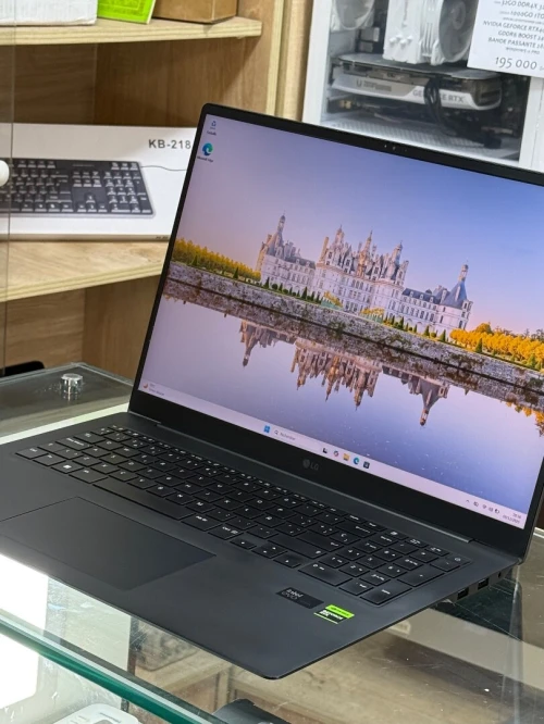 LG GRAM 17 PRO 17Z90SP ULTRA 7 155H 32GO 1TO SSD NVIDIA GEFORCE RTX3050 4GO GDDR6