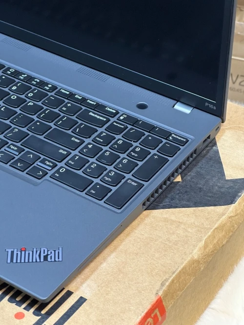 LENOVO THINKPAD P16s Gen 2 AMD RYZEN 7 PRO 7840U 32GO 1TO SSD AMD RADEON 780M NEUF SOUS EMBALLAGE 
