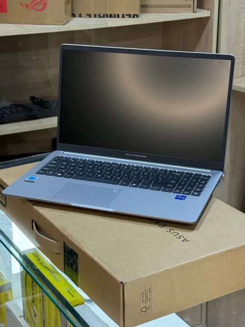 ASUS EXPERTBOOK P1 P1503CVA I7 13620H 16GO 512GO SSD NVME NEUF SOUS EMBALLAGE