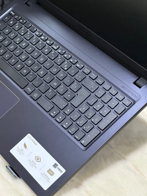 ASUS VIVOBOOK 15 X543U I3 7100U 4GO 256GO SSD NEUF SOUS EMBALLAGE 