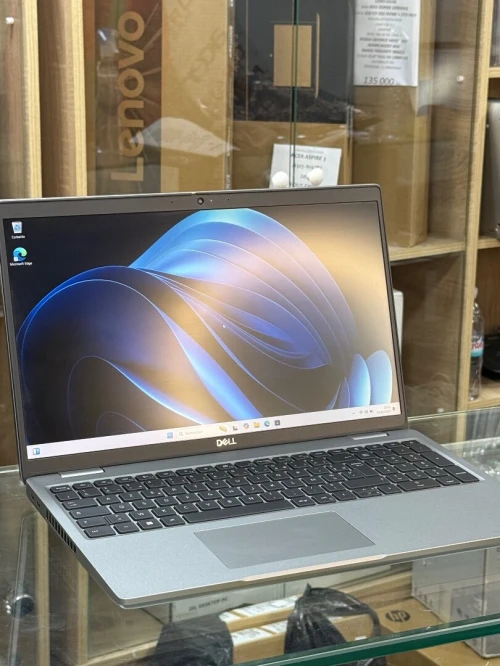 DELL PRECISION 3581 I9 13900H 64GO 1TO SSD NVME NVIDIA RTX2000 ada 8GO GDDR6