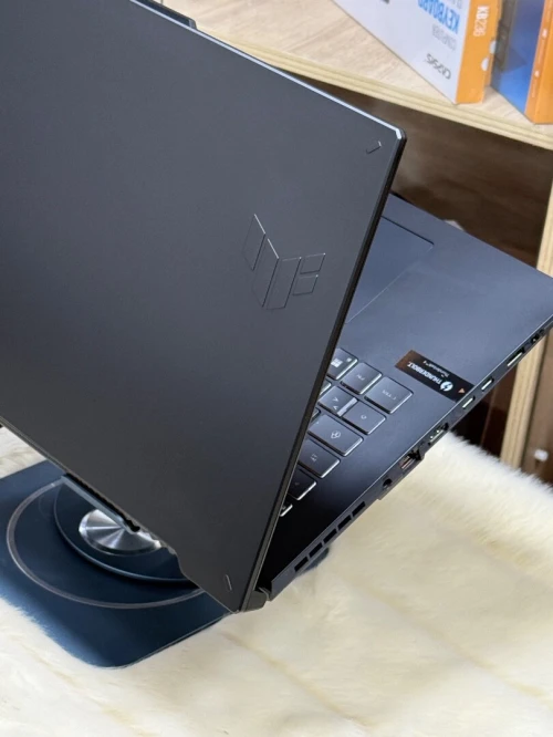 ASUS TUF F17 FX707VV I7 13620H 32GO 1TO SSD NVIDIA GEFORCE RTX4060 8GO NEUF