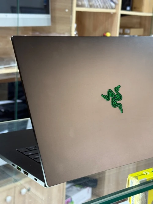 RAZER BLADE RZ09-0421 I7 12800H 32GO 1TO SSD NVIDIA GEFORCE RTX3080Ti 16GO GDDR6 3K 240Hz