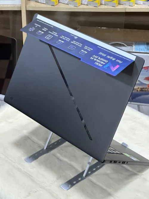 ASUS ROG ZEPHYRUS G16 GU605MV ULTRA 9 185H 16GO DDR5 1TO SSD NVIDIA GEFORCE RTX4060 8GO 3K OLED NEUF