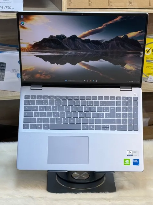 DELL INSPIRON 16 5640 INTEL CORE 7 150U 32GO DDR5 1TO SSD NVIDIA GEFORCE MX570 A 2GO GDDR6