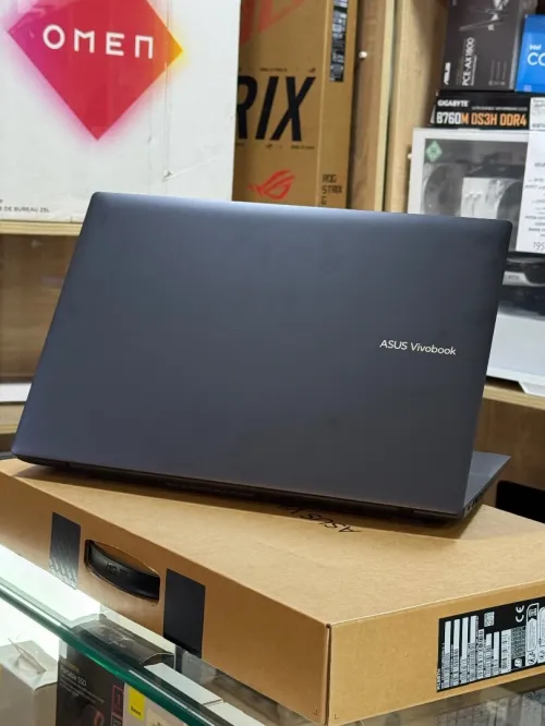 ASUS VIVOBOOK 18 M1807H AMD RYZEN 7 260 32GO 1TO SSD NVME NEUF SOUS EMBALLAGE