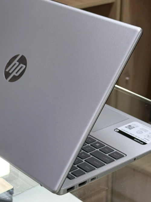 HP LAPTOP 15 F0XXX I3 N305 8GO 128GO SSD