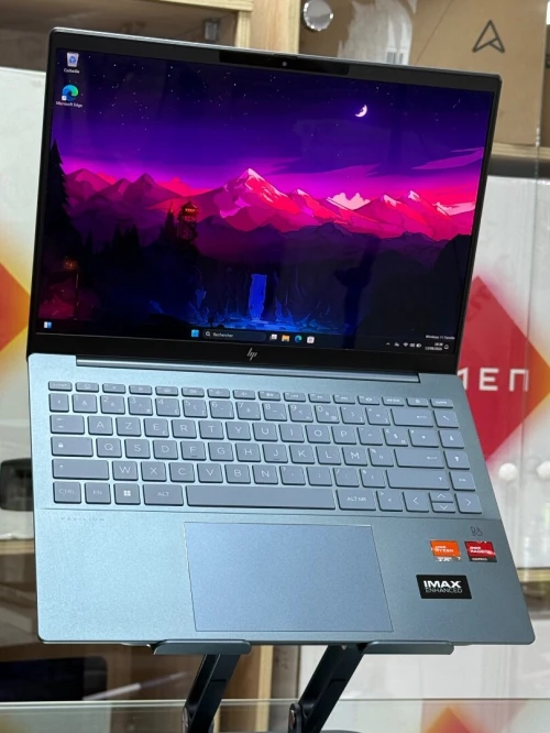 HP PAVILION PLUS 14 EY0XXX AMD RYZEN 7 7840U 16GO 512GO SSD 3K OLED