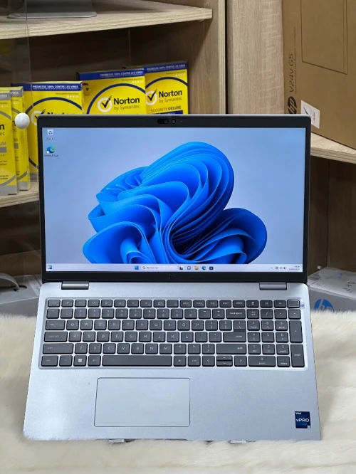 DELL LATITUDE 5540 I5 VPRO 1345U 16GO 256GO SSD NVME 