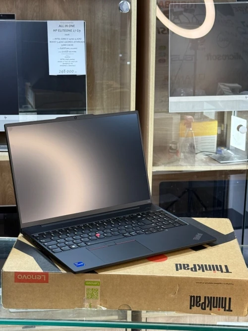 LENOVO THINKPAD E16 I7 13700H 16GO 512GO SSD NVME NEUF SOUS EMBALLAGE