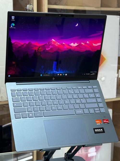 HP PAVILION PLUS 14 EY0XXX AMD RYZEN 7 7840U 16GO 512GO SSD 3K OLED