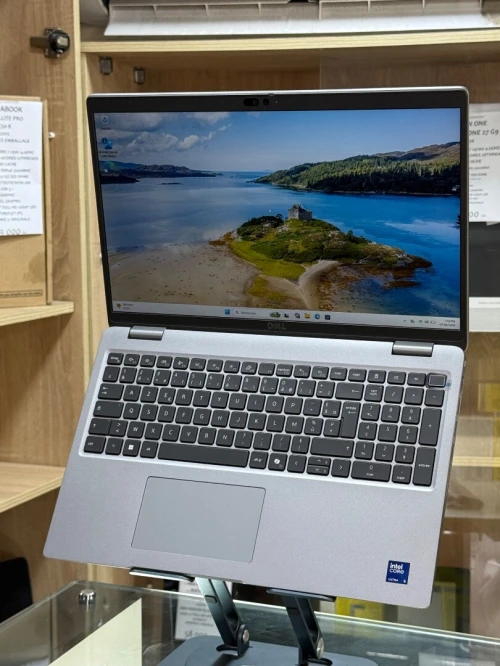 DELL LATITUDE 5550 ULTRA 5 135H 16GO 512GO SSD NVME