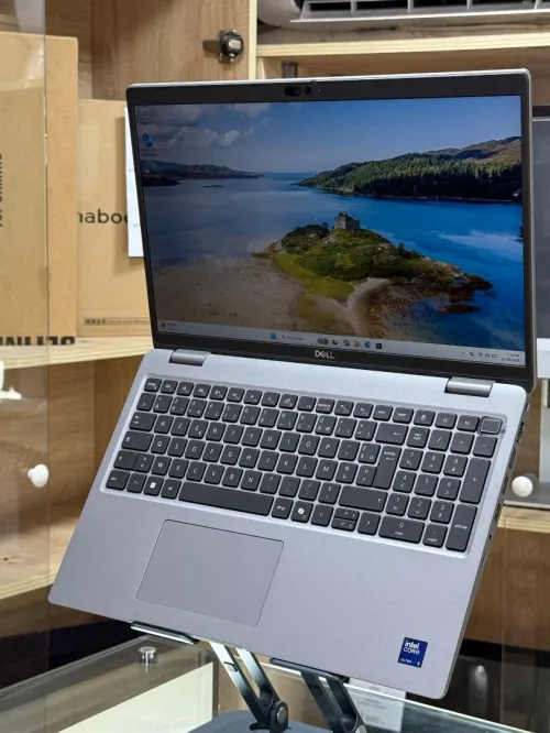 DELL LATITUDE 5550 ULTRA 5 135H 16GO 512GO SSD NVME