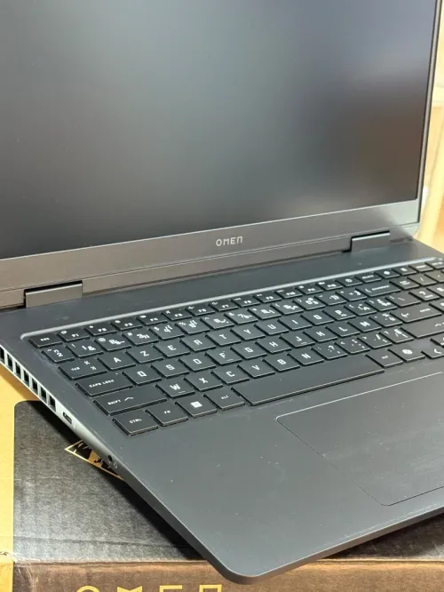 HP OMEN 16 AM0073DX ULTRA 7 255H 16GO 1TO SSD NVIDIA GEFORCE RTX5060 8GO GDDR7 NEUF SOUS EMBALLAGE