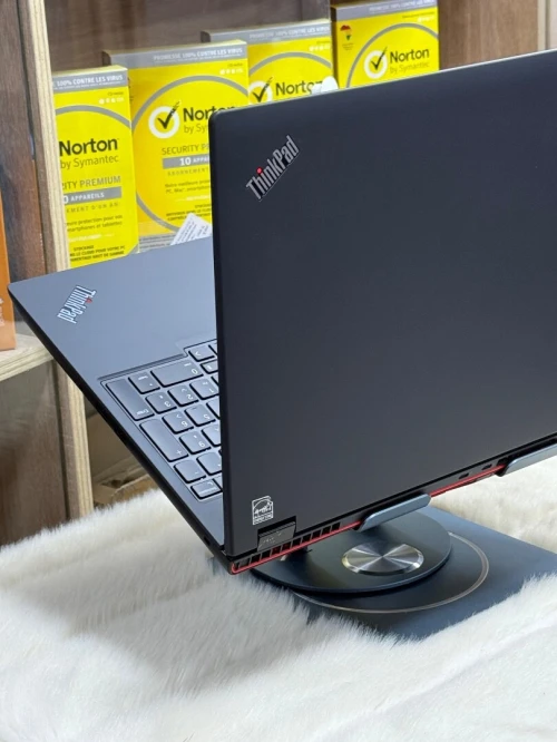LENOVO THINKPAD P16v I7 VPRO 13800H 32GO 1TO SSD NVIDIA RTX2000 ada 8GO GDDR6