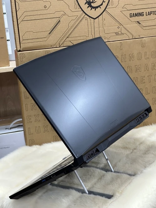 MSI KATANA 17 B13VFK I7 13620H 32GO 1TO SSD NVIDIA GEFORCE RTX4060 8GO NEUF SOUS EMBALLAGE 