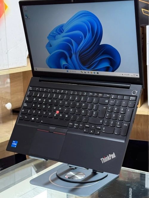 LENOVO THINKPAD E15 GEN 2 I5 1135G7 8GO 256GO SSD NVME
