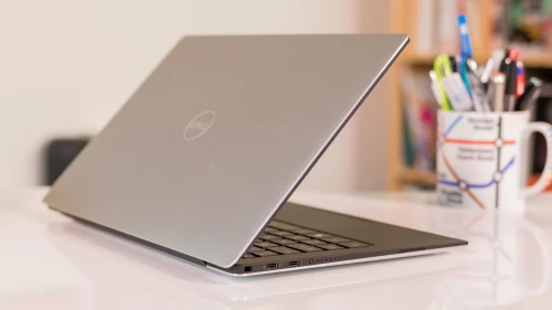 DELL XPS 9370 I7 8550U 8GO 256GO SSD 4K TACTILE