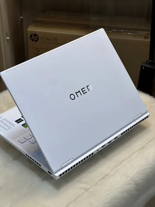 HP OMEN TRANSCEND 16-U0XXX I9 13900HX 16GO 1TO SSD NVIDIA GEFORCE RTX4060 8GO