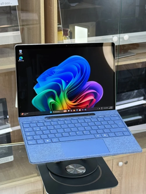 SURFACE PRO 11 ULTRA 5 236V 16GO 512GO SSD INTEL ARC 130V 8GO