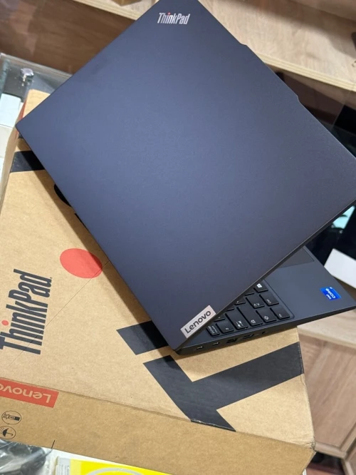 LENOVO THINKPAD E16 I7 13700H 16GO 512GO SSD NVME NEUF SOUS EMBALLAGE