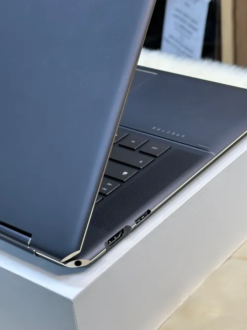 HP SPECTRE X360 16-F0XXX 4K OLED I7 11390H 32GO 1TO SSD NVIDIA RTX3050 4GO TACTILE NEUF SOUS EMBALLA