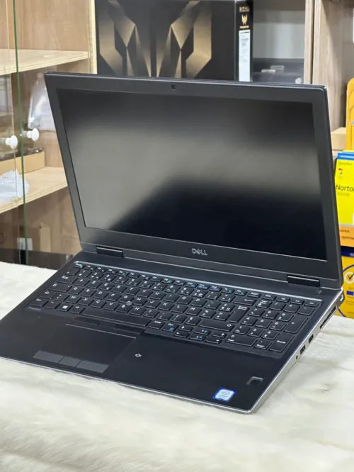 DELL PRECISION 7530 I7 8750H 16GO 256Go SSD NVIDIA QUADRO P1000 4GO 