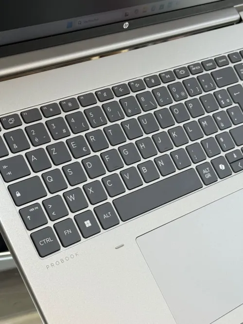 HP PROBOOK 460 G11 INTEL CORE ULTRA 7 155U 16GO 512GO SSD NVME 