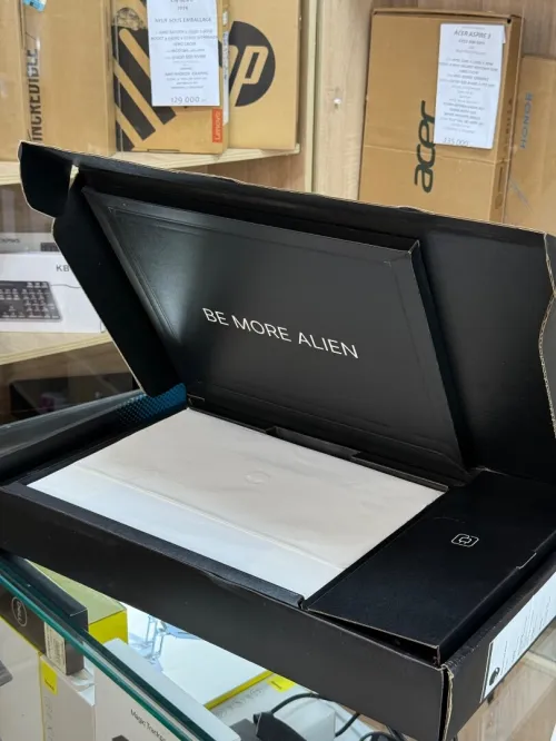 ALIENWARE 16X AURORA ULTRA 9 275HX 64GO 2TO SSD NVIDIA GEFORCE RTX5060 8GO NEUF SOUS EMBALLAGE 