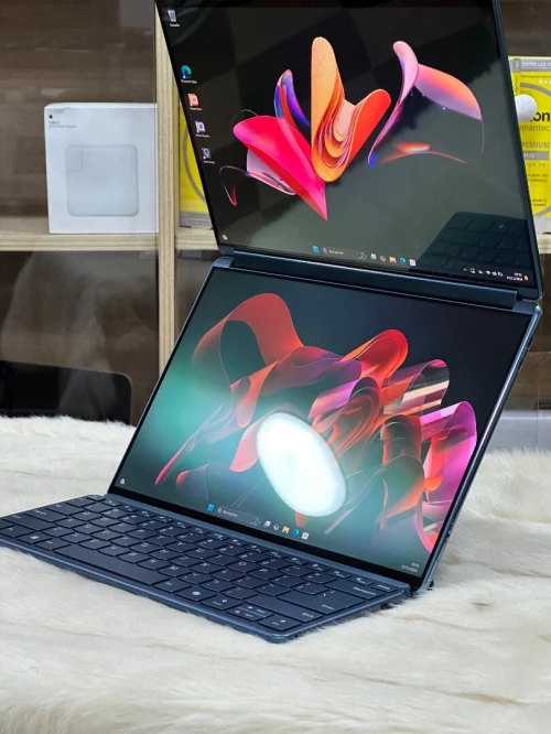 LENOVO YOGA BOOK 9 13IMU9 ULTRA 7 155U 32GO DDR5X 1TO SSD + STYLET + SOURIS 